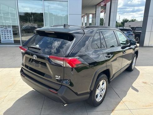 Used 2019 Toyota RAV4 XLE w/ Convenience Package AWD/4WD image 7