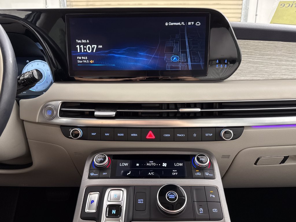 Used 2025 Hyundai Palisade Calligraphy FWD image 23