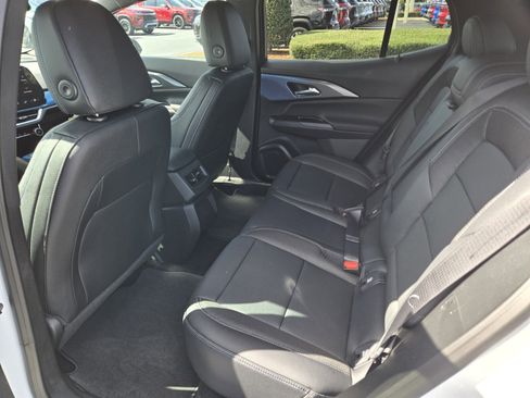 New 2026 Chevrolet Equinox EV LT image 6