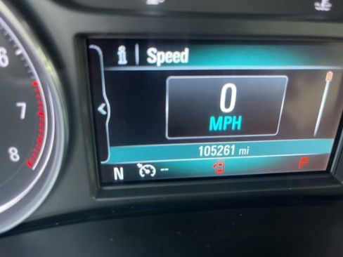 Used 2019 Buick Enclave Essence FWD image 19