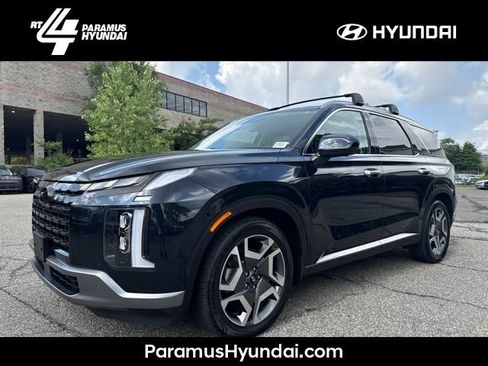 Used 2023 Hyundai Palisade Limited AWD/4WD image 1