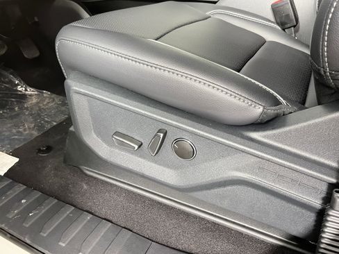 New 2025 Ford F150 Lariat w/ Equipment Group 502A High image 15