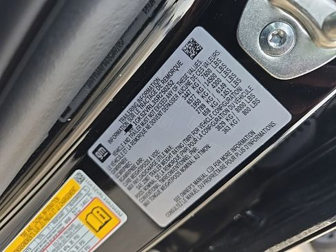 Used 2025 GMC Yukon AT4 Ultimate image 14