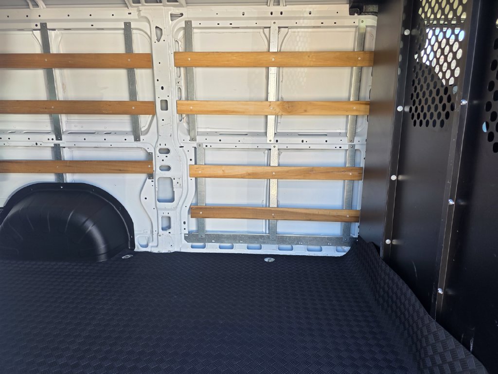 Used 2025 RAM ProMaster 2500 w/ U-Haul Equipment Group FWD image 19