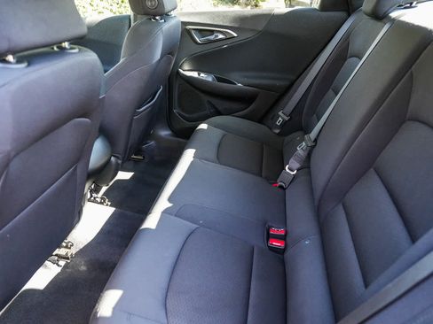 Used 2023 Chevrolet Malibu LS FWD image 17