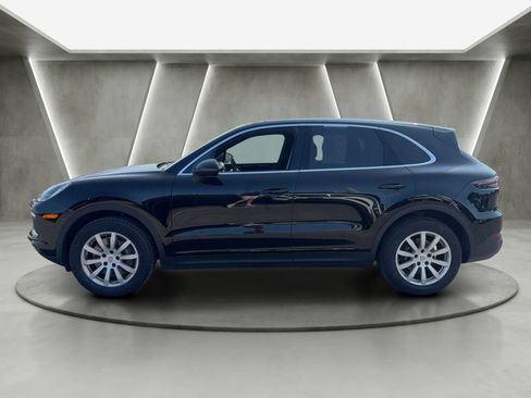 Used 2023 Porsche Cayenne AWD/4WD image 4