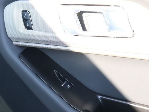 New 2026 Ford Explorer Active image 46