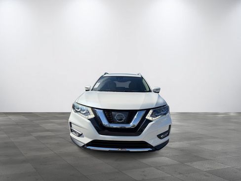 Used 2017 Nissan Rogue SL w/ SL Premium Package FWD image 2
