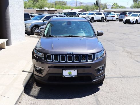 Used 2020 Jeep Compass Latitude FWD image 15