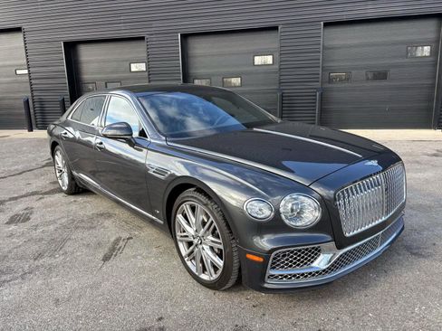 Used 2022 Bentley Flying Spur V8 AWD/4WD image 1