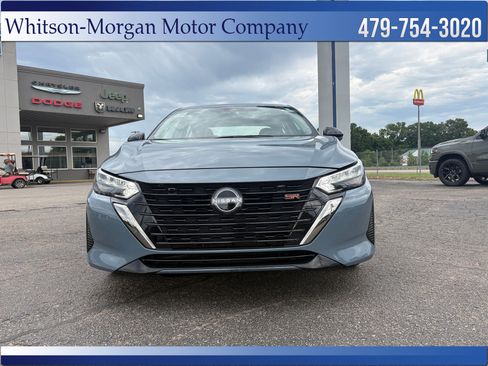Used 2024 Nissan Sentra SR FWD image 2