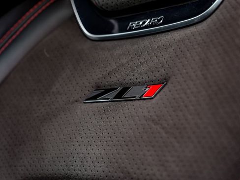 Used 2019 Chevrolet Camaro ZL1 RWD image 38