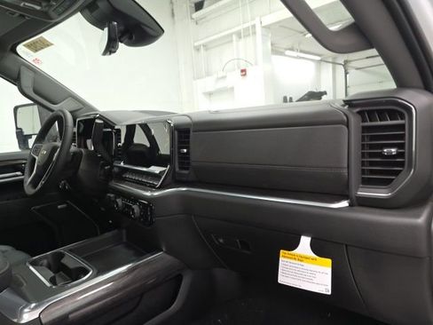 New 2026 Chevrolet Silverado 2500 LTZ w/ LTZ Premium Package image 30