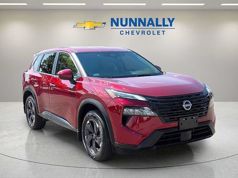 Used 2025 Nissan Rogue SV AWD/4WD image 7