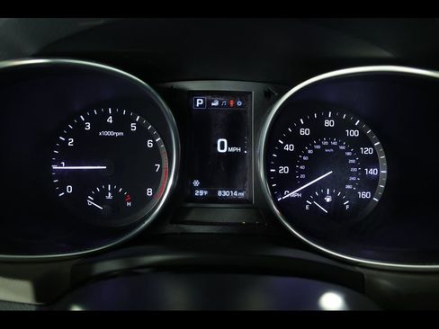 Used 2017 Hyundai Santa Fe Sport image 18