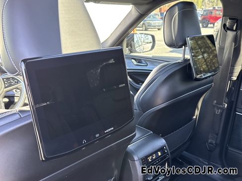 Used 2023 Jeep Grand Cherokee L Overland w/ Rear Seat Video Group I image 31