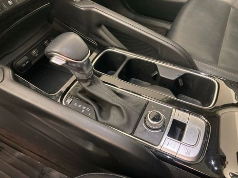 Used 2023 Kia Telluride S w/ S Sunroof Package image 9