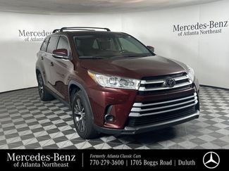 Used 2019 Toyota Highlander LE FWD video 1