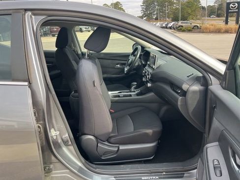 Used 2022 Nissan Sentra SV w/ All-Weather Package image 32