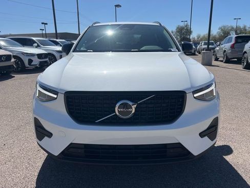 New 2026 Volvo XC40 B5 Core AWD/4WD image 9