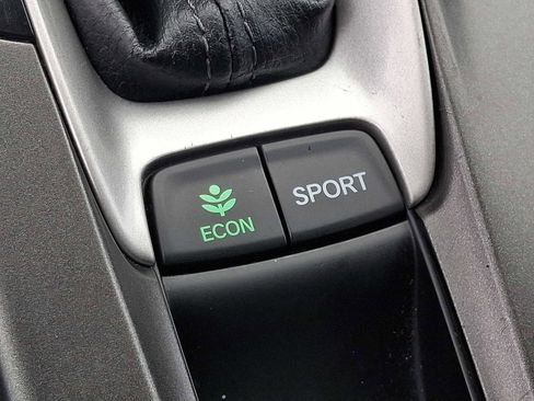 Used 2019 Honda Accord Sport image 25