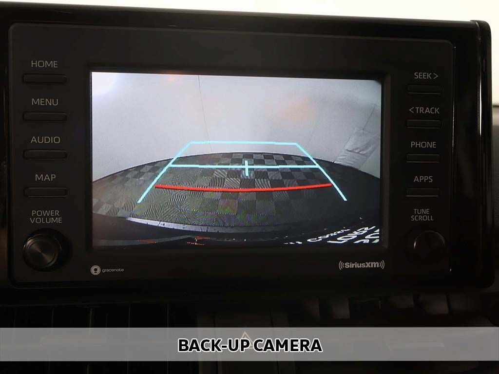 Used 2020 Toyota RAV4 LE FWD image 4