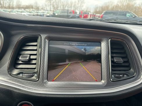 Used 2016 Dodge Challenger SRT Hellcat image 15