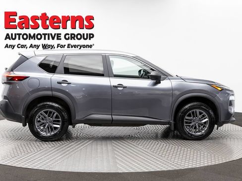 Used 2023 Nissan Rogue S AWD/4WD image 4