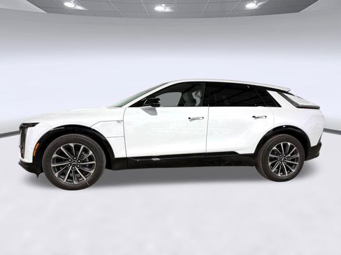 New 2026 Cadillac Lyriq Sport AWD/4WD image 2