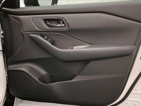 Certified 2025 Nissan Rogue S image 24