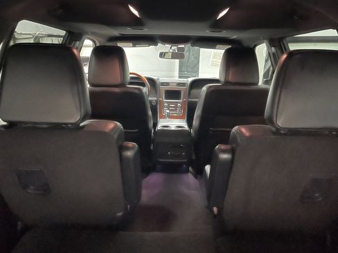 Used 2016 Lincoln Navigator Select RWD image 34