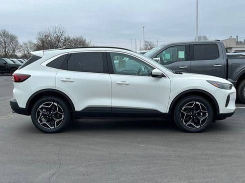 New 2026 Ford Escape Platinum w/ Premium Technology Package image 48