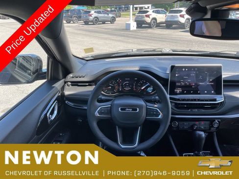 Used 2022 Jeep Compass Latitude AWD/4WD image 18