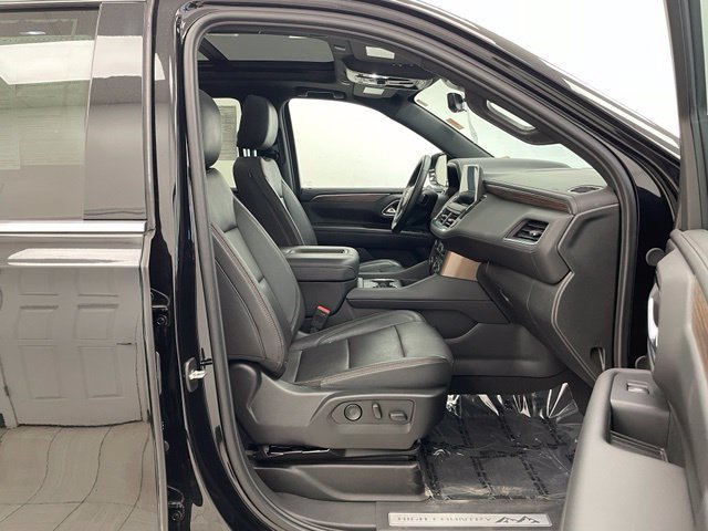 Used 2024 Chevrolet Tahoe High Country AWD/4WD image 18