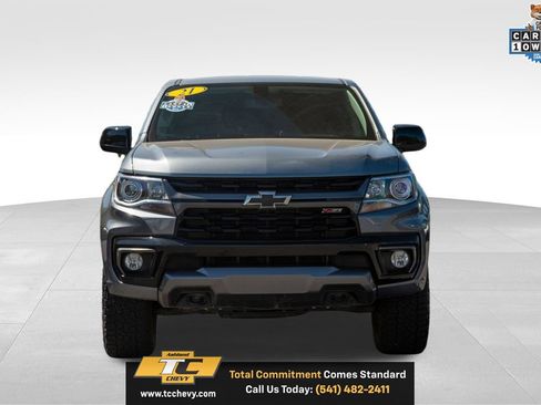 Used 2021 Chevrolet Colorado Z71 AWD/4WD image 2