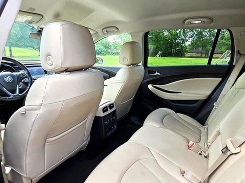 Used 2020 Buick Envision Essence image 21