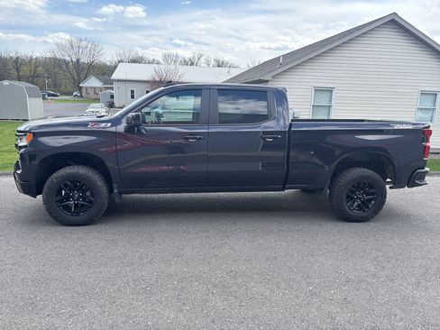 Used 2024 Chevrolet Silverado 1500 LT Trail Boss w/ Convenience Package II AWD/4WD image 6