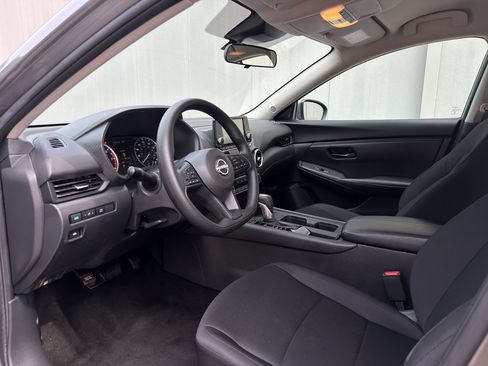 Certified 2025 Nissan Sentra S FWD image 10