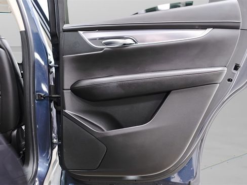 Used 2019 Cadillac XT5 Luxury image 33