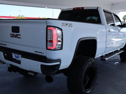 Used 2015 GMC Sierra 3500 Denali w/ Duramax Plus Package image 6