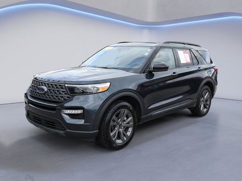 Used 2023 Ford Explorer XLT w/ Equipment Group 202A image 2