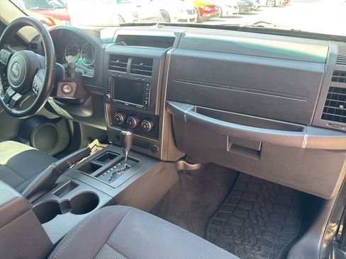 Used 2012 Jeep Liberty Sport w/ Popular Equipment Group RWD image 20