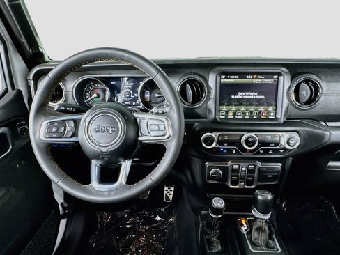 Used 2023 Jeep Wrangler Unlimited Sahara AWD/4WD image 14