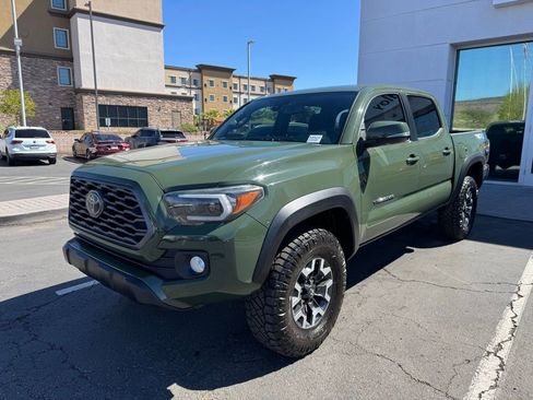 Used 2021 Toyota Tacoma TRD Off-Road w/ Technology Package image 3