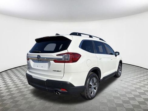 Used 2024 Subaru Ascent Premium w/ Convenience Package image 9