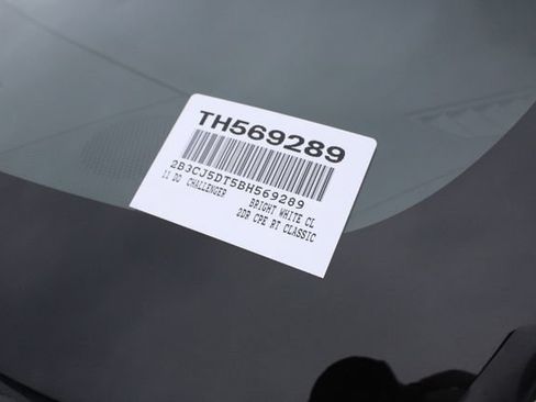 Used 2011 Dodge Challenger R/T RWD image 36