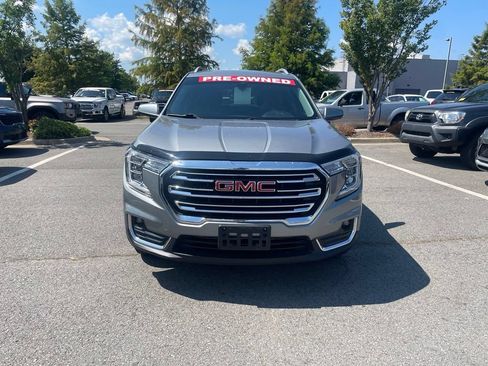 Used 2023 GMC Terrain SLT AWD/4WD image 2