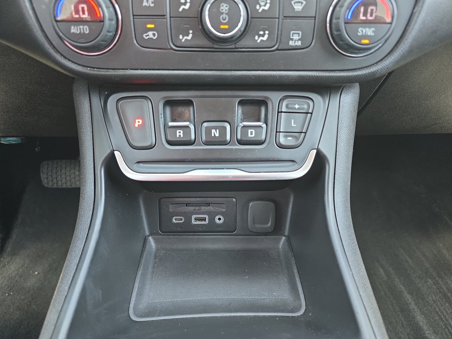 Used 2019 GMC Terrain SLE w/ Driver Convenience Package FWD image 25