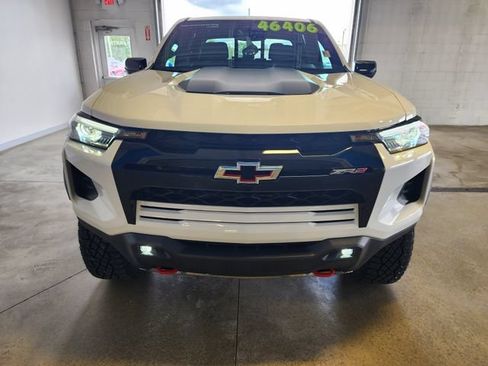 Certified 2024 Chevrolet Colorado ZR2 w/ ZR2 Convenience Package III AWD/4WD image 7