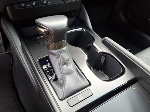 Certified 2025 Lexus ES 350 w/ Premium Package image 11